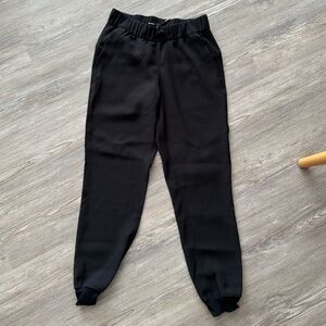 Lululemon joggers Sz 4
